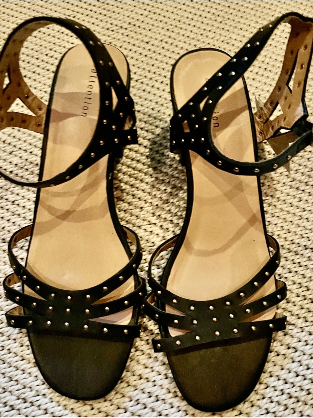 Sandals womens new size 9M heels man made materials attention black